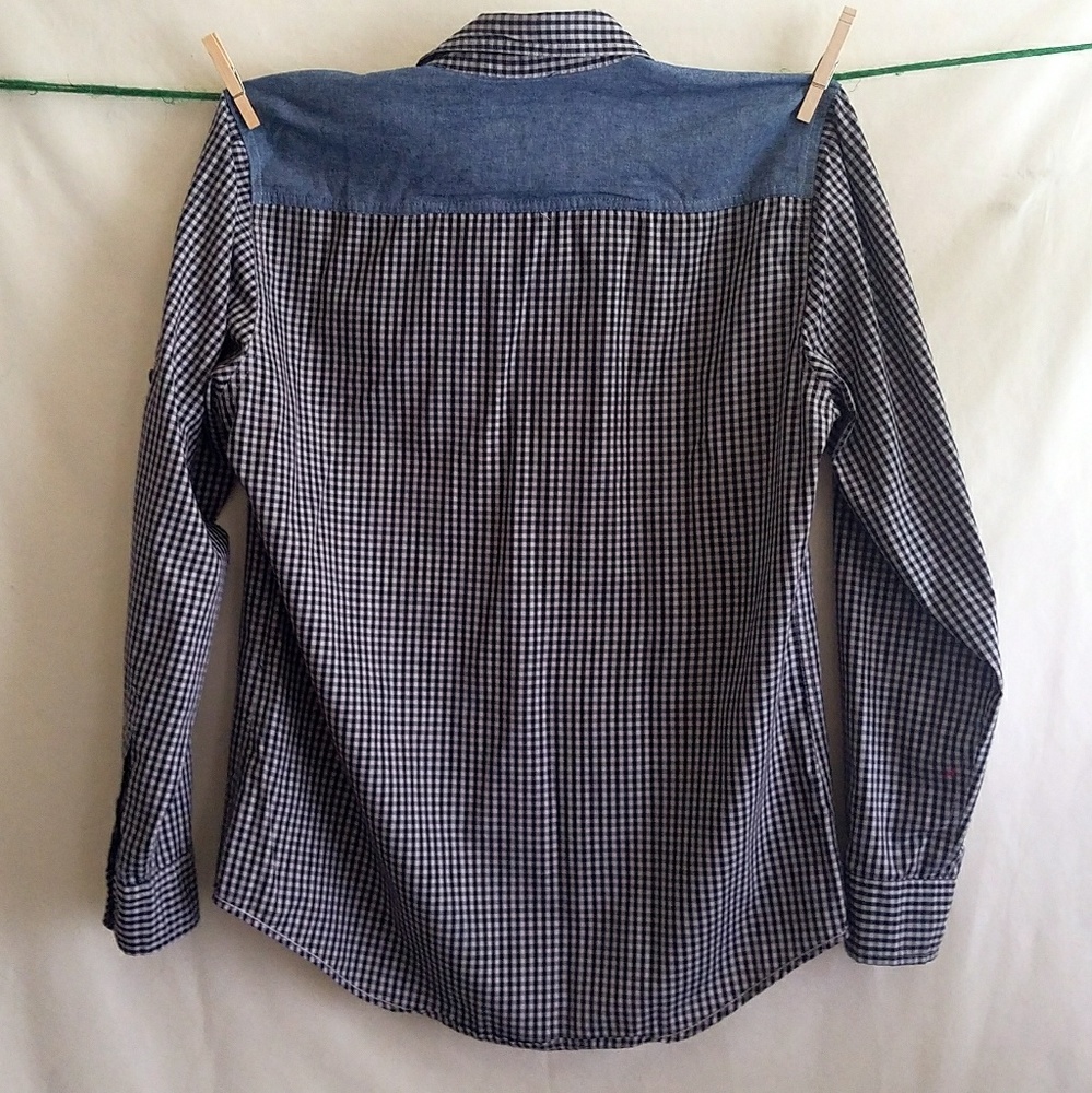 long-sleeved shirt man